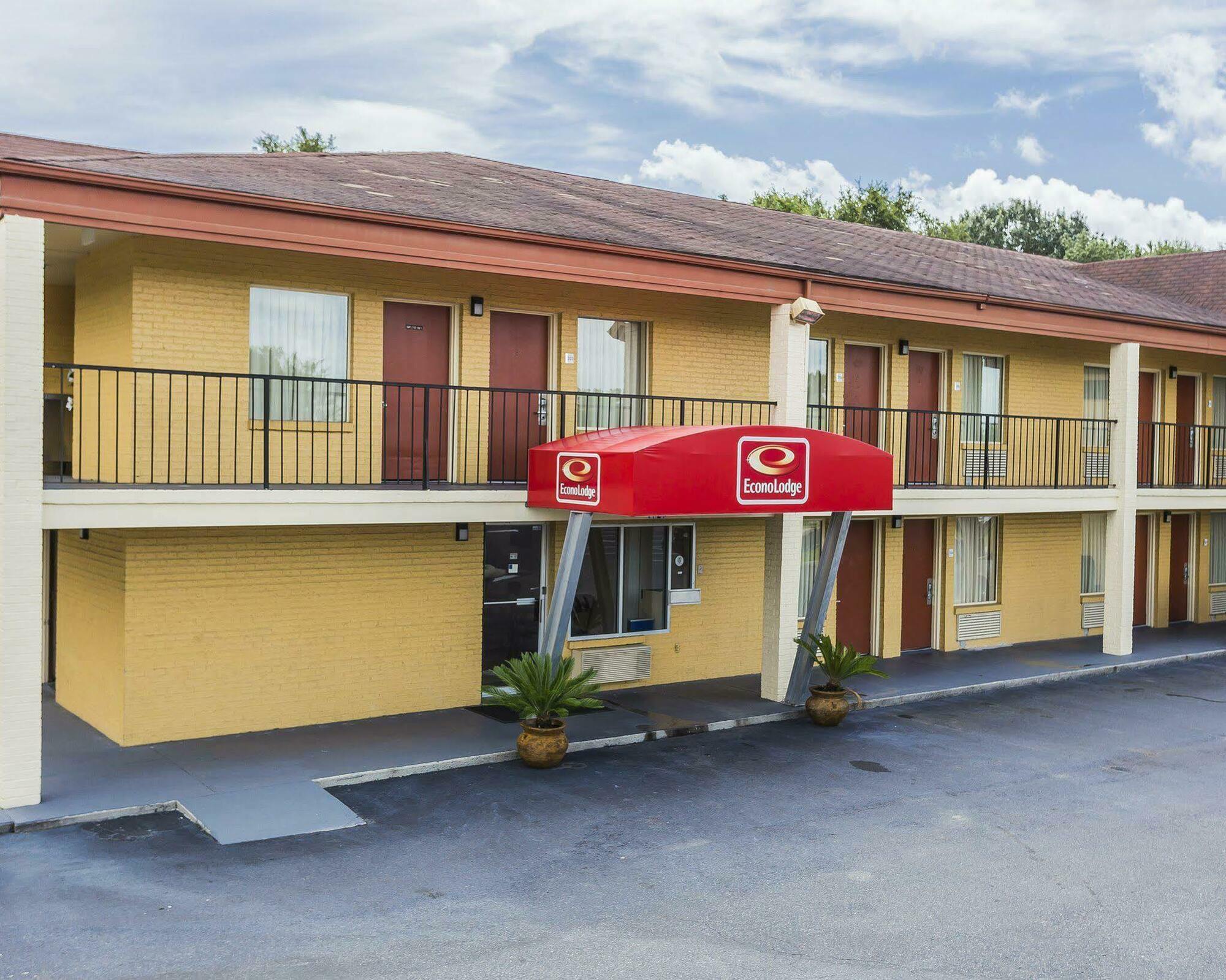 Econo Lodge Coliseum Чарльстон Экстерьер фото